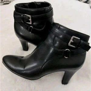 Chaps Cassady Side Zip Ankle Boots Booties Sz 6.5 Stacked Heel Classy Bikercore